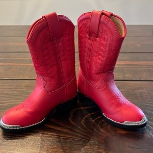 Durango red cowboy/western boots. Never worn. Excellent condition. Size USA 9D.
